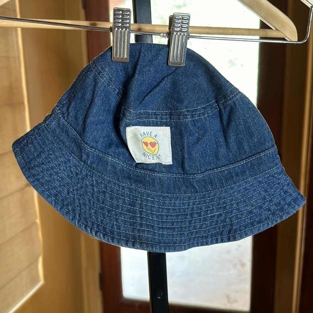 NWT Aeropostale Have A Nice Day Bucket Hat One Size